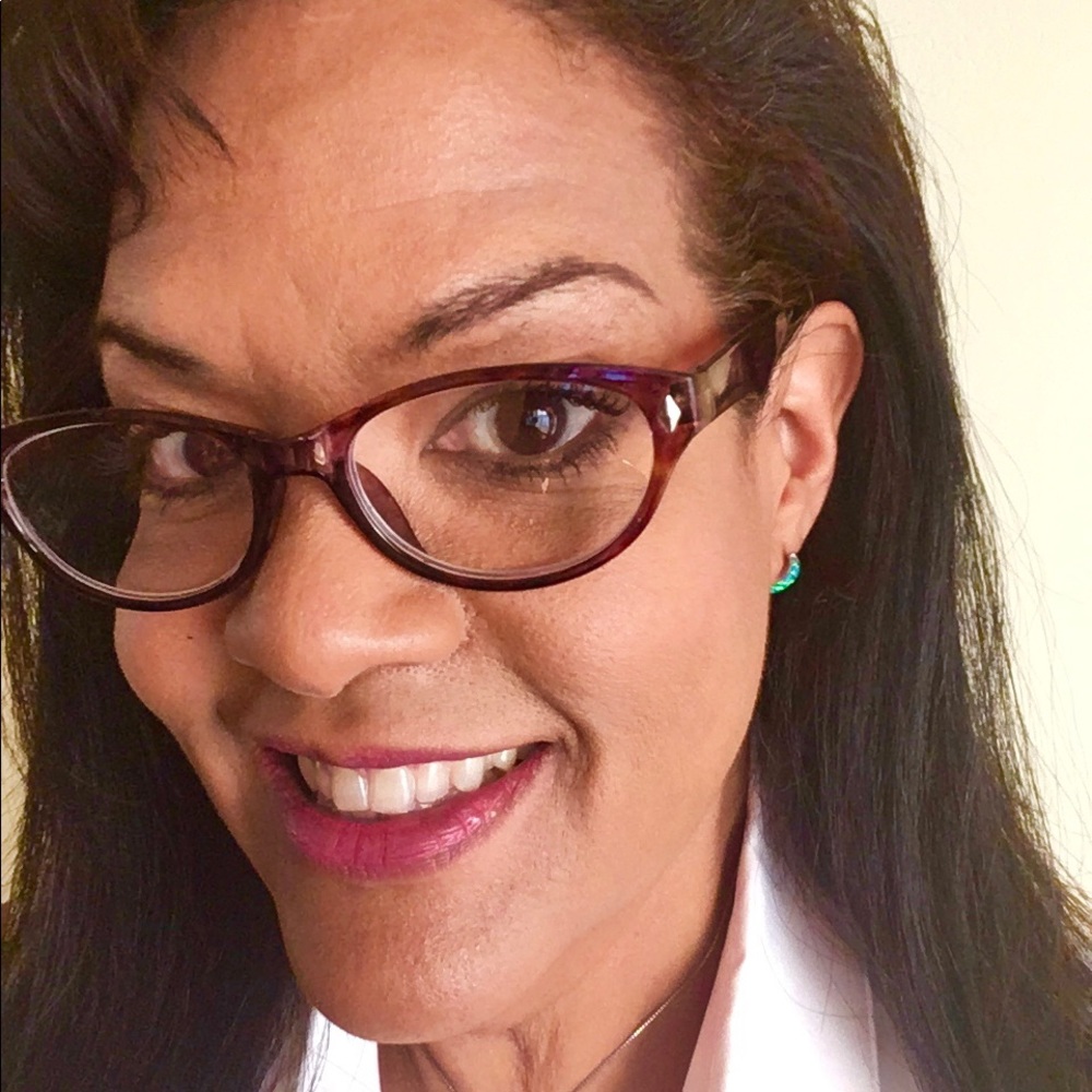 Meet your Posher, Sharon